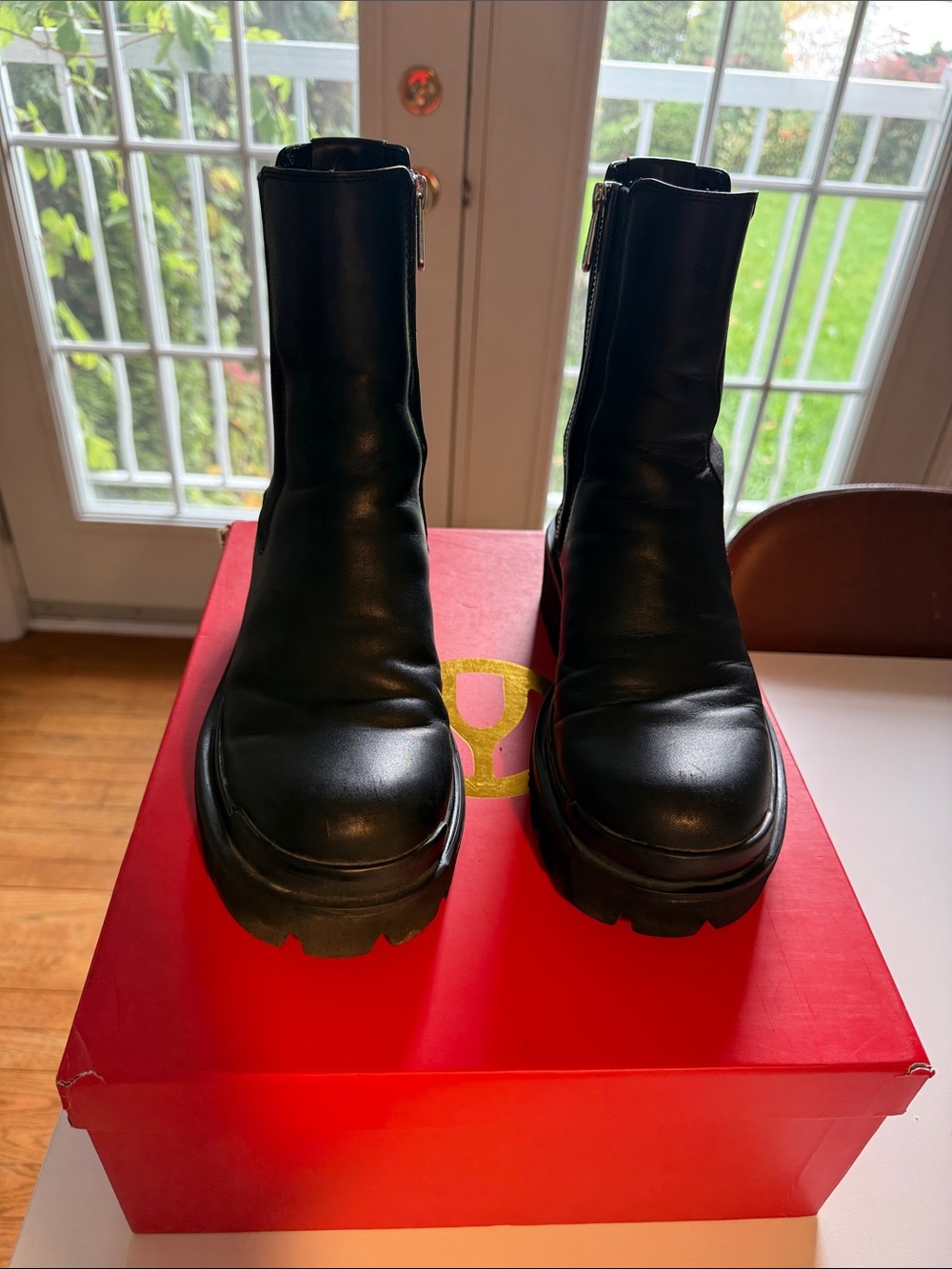Black Women's Platform Chelsea Boots - Sleek Zip Ankle Boot